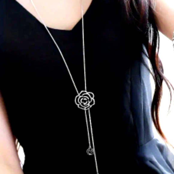 Camellia adjustable rhinestone necklace - Picture 2 of 2